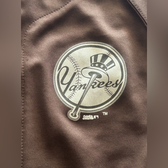 Boy’s Brown Camo MLB Yankees Baseball Jersey - Picture 2 of 4